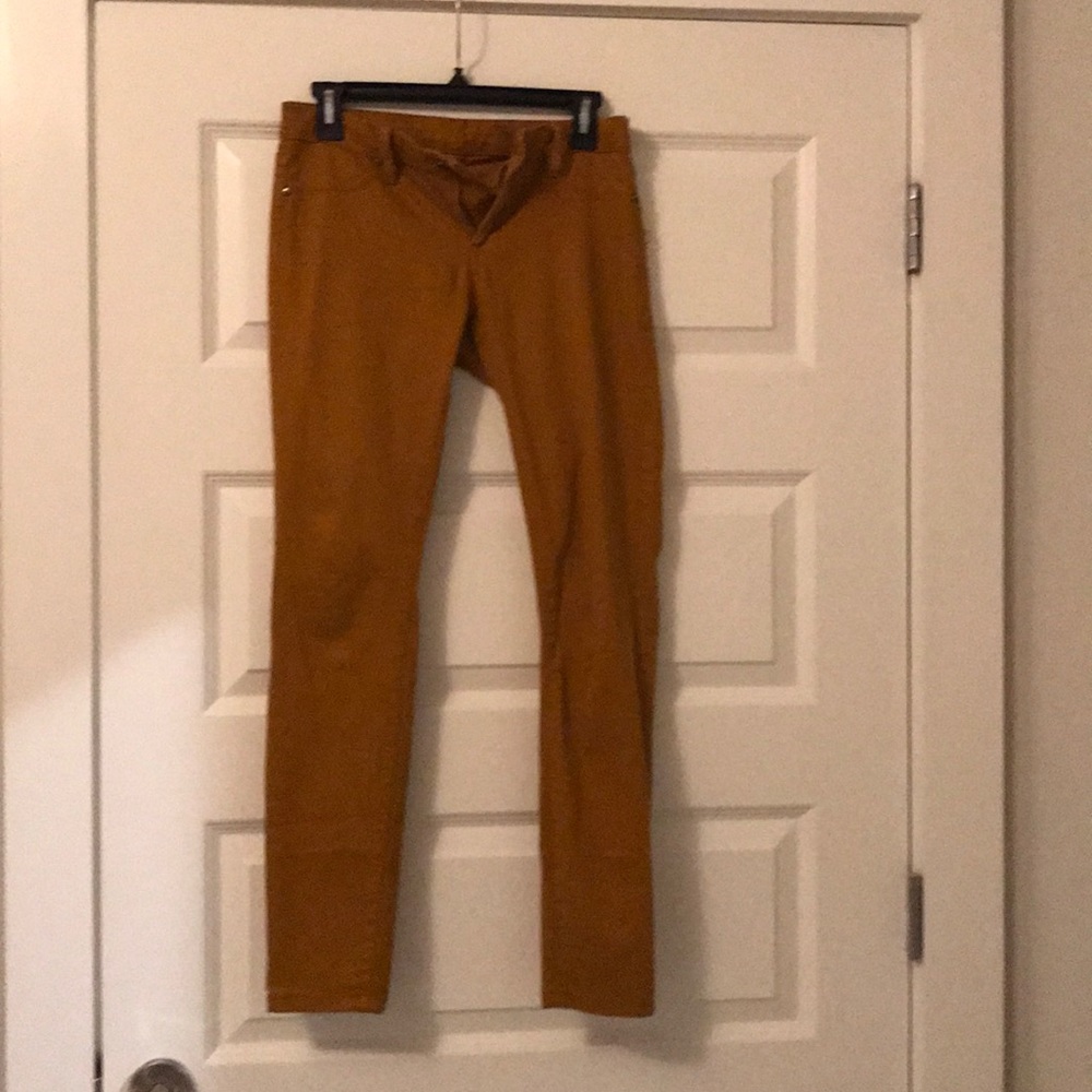 Mustard Jeans, Stretchy